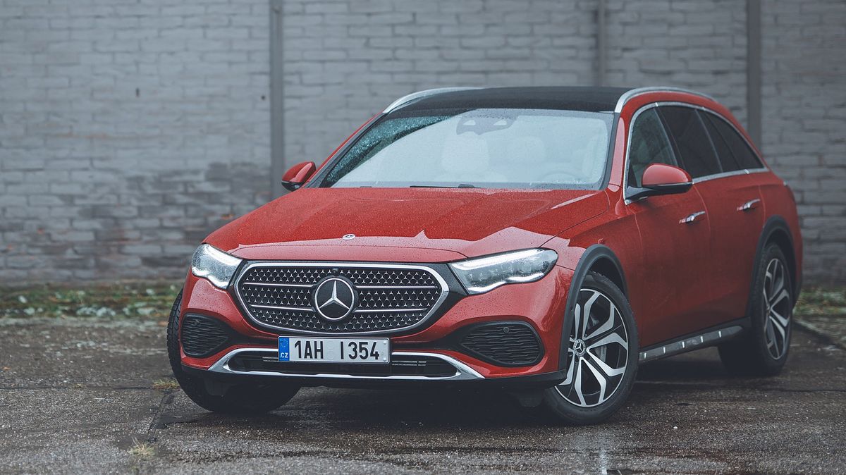 Praktický mercedes do každého terénu je kamarád na české silnice. Našli jsme dva zásadní důvody, proč ho chtít
