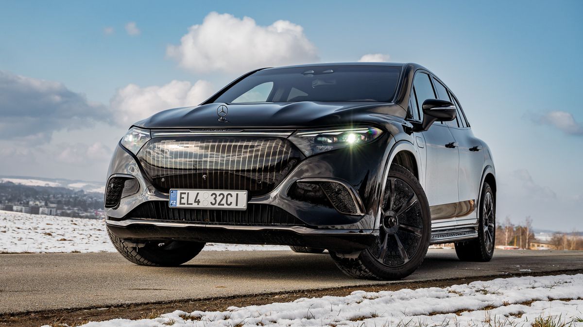 Třítunový Maybach EQS SUV je reklama na ticho a cestování v kosmickém stylu. Zvlášť testovaný kousek ale stojí příšerné peníze