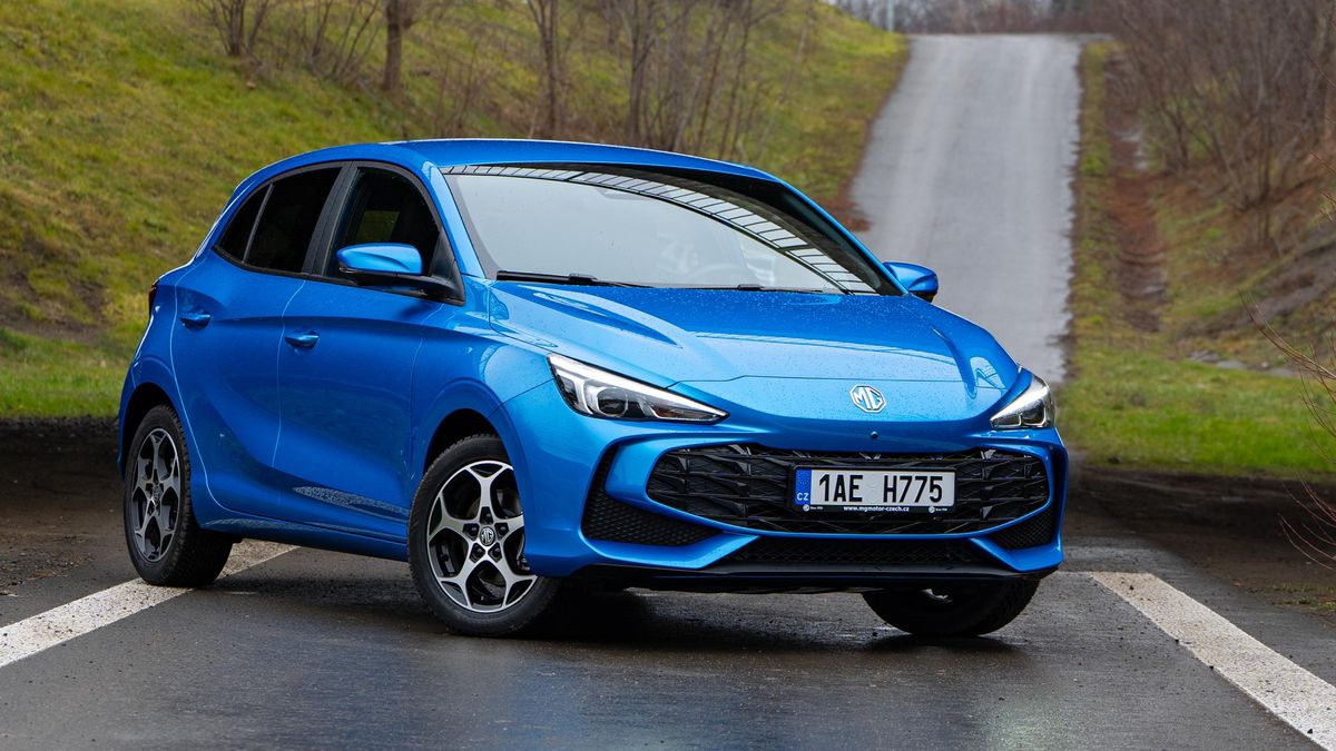 Čínská Fabia má 195 koní, žere pod pět litrů a stojí méně než půl milionu. Otestovali jsme hybridní MG3