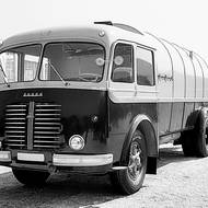 Na bázi nákladního modelu 706 R vznikaly různé verze autobusů a nakláďáků.