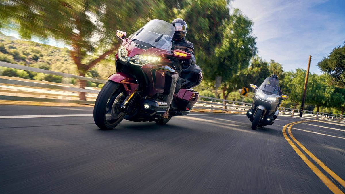 Honda Gold Wing, jedna z nejluxusnějších motorek světa, měla být úplně jiný stroj. Teď král cesťáků slaví 50 let speciální edicí