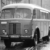 Škoda 706 RO byl bus vyráběný mezi lety 1947 až 1958, šlo o předchůdce dnes slavnějšího 706 RTO.