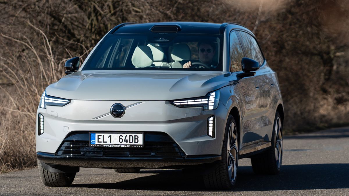Nejpohodlnější a nejtišší auto, které není rolls-royce: Poprvé za volantem Volva EX90