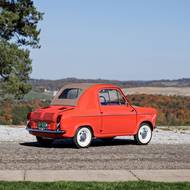 Pohled na zadní partie Vespy 400.