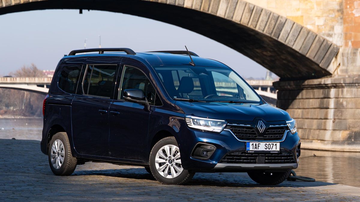 Renault má perfektní auto pro početné rodiny, sedmimístný obřík Grand Kangoo navíc nevyjde draho