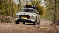 Suzuki udělalo ze Swiftu malého terénního skautíka. Je ideální pro víkendové výletníky na útěk z městské džungle