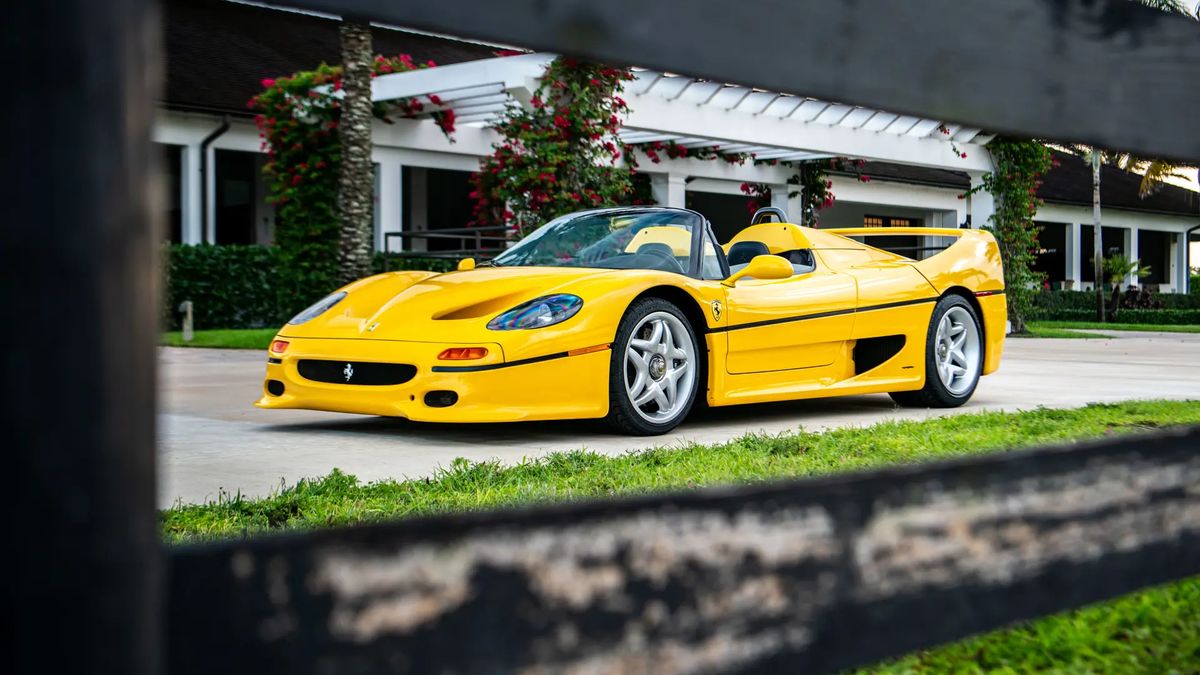 Na prodej je unikátní ferrari s kořeny v F1 po módní ikoně. Odhadovaná cena je naprosto šílená