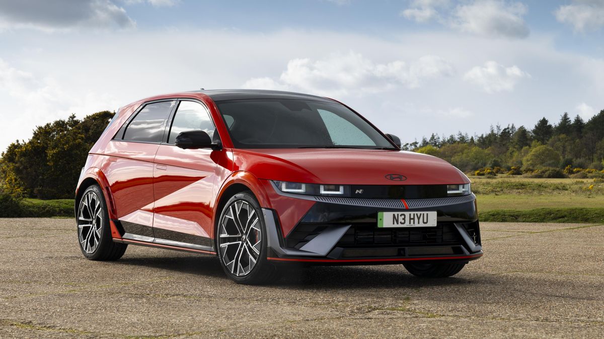 Test zběsilého elektromobilu Hyundai Ioniq 5 N: Před tímto svezením jsem neměl obědvat!