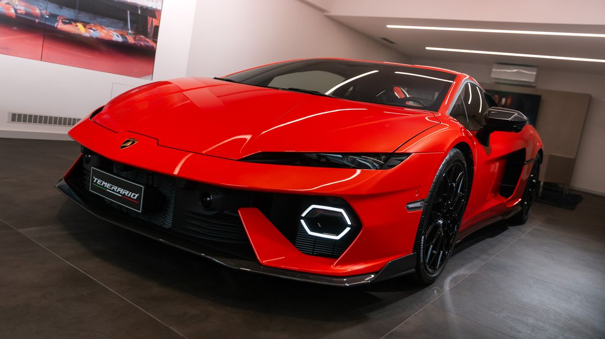 První Lamborghini Temerario je v Česku! Konečně známe cenu, jen karbonový balíček vyjde na milion