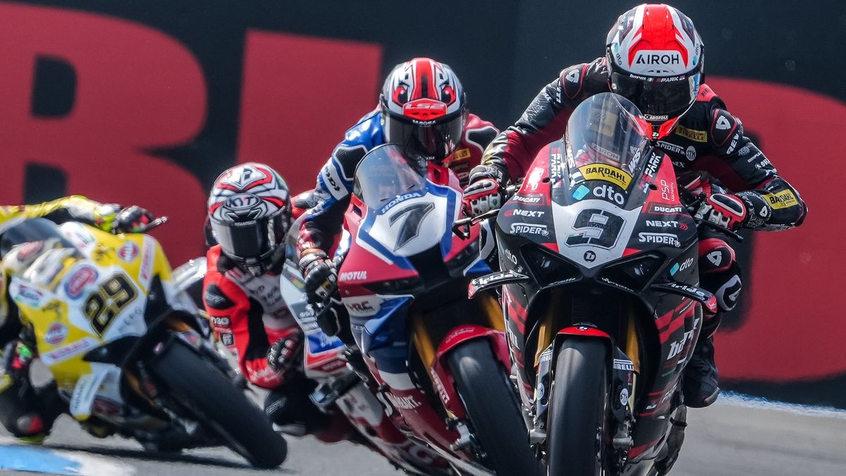 Závody superbiků v Mostě jsou za rohem: Známe program, se vstupenkou se dostanete až na asfalt