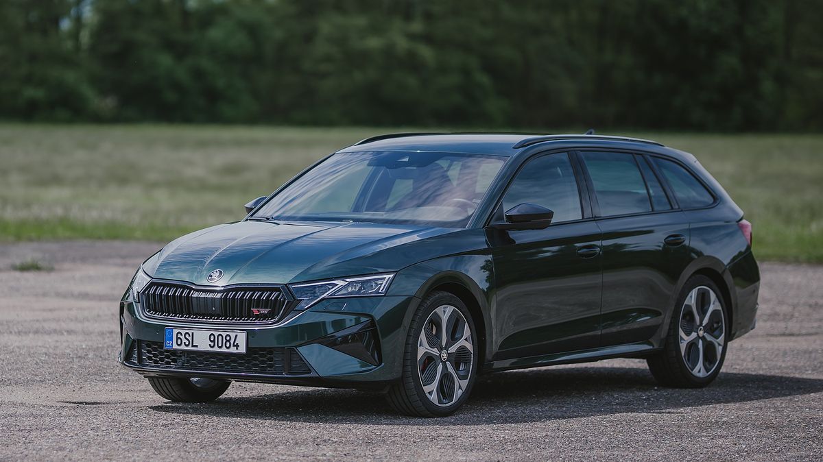 Kombíková Octavia RS je po faceliftu silnější, ale pořád praktická. Jak je to ale se spotřebou benzinového dvoulitru?