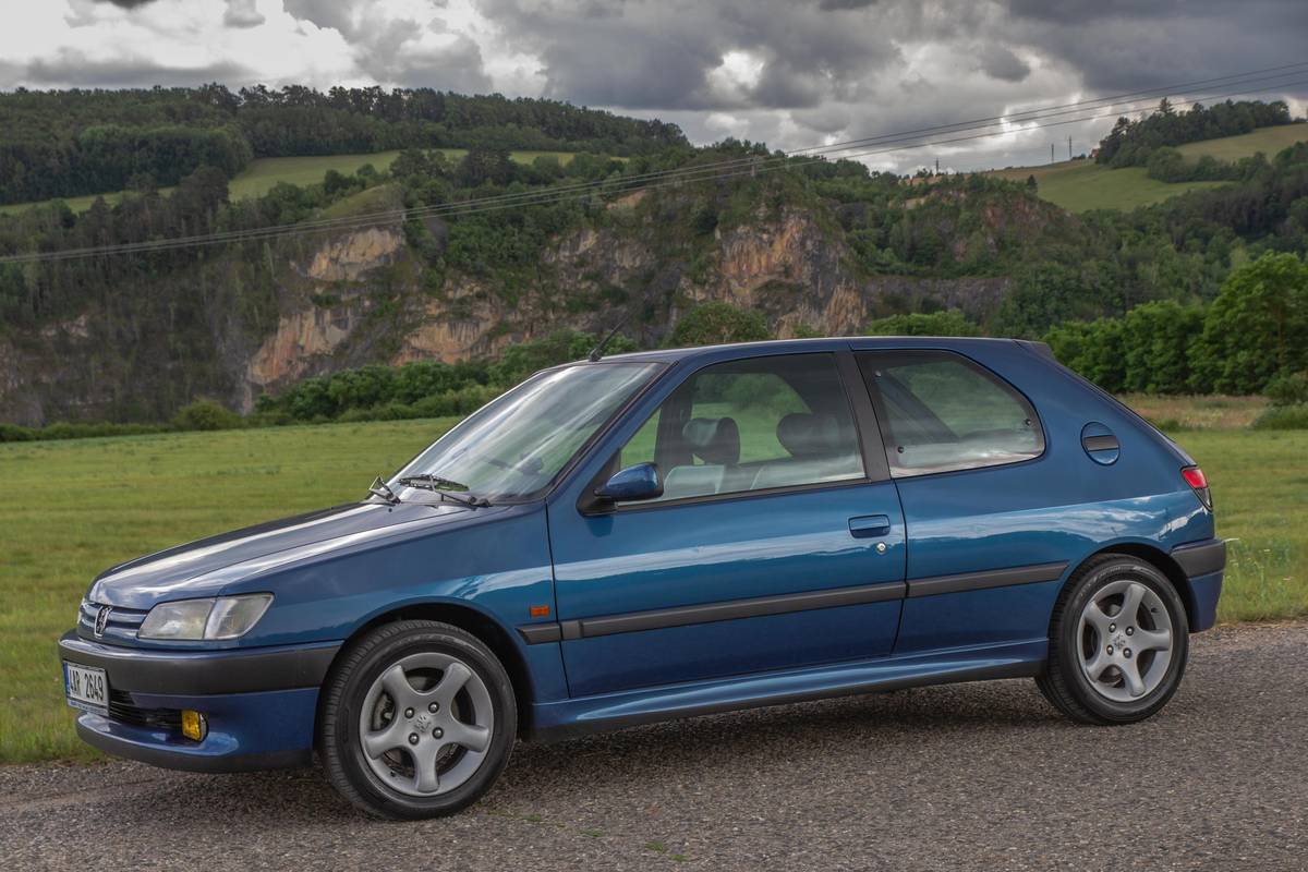 Peugeot 306 S16.