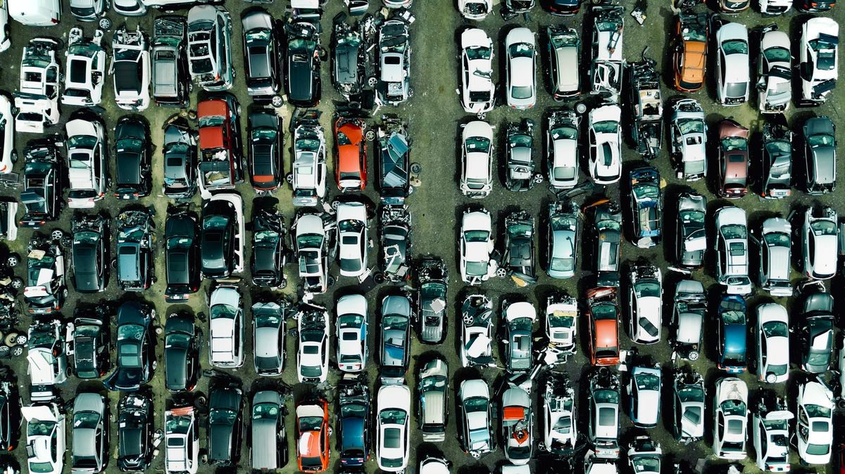 Jak legálně odhlásit auto? Existuje několik způsobů, ale ani jeden není bez háčků či komplikací