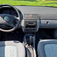 Pistáciová Škoda Fabia.