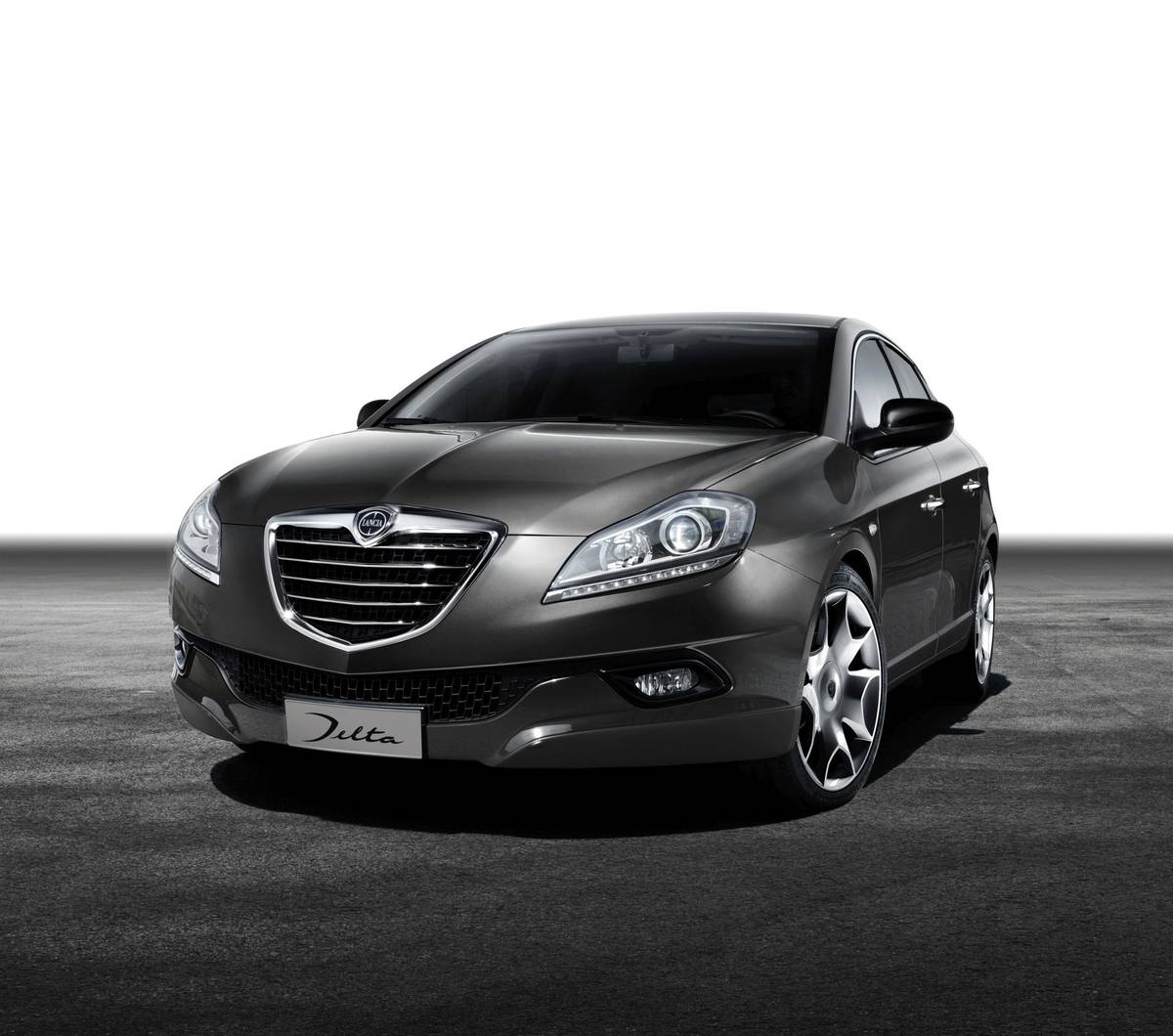 Delta se v rámci faceliftu dočkala masky odkazující na chryslery.