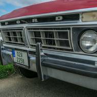 Ford F-250 Ranger XLT Camper Special.