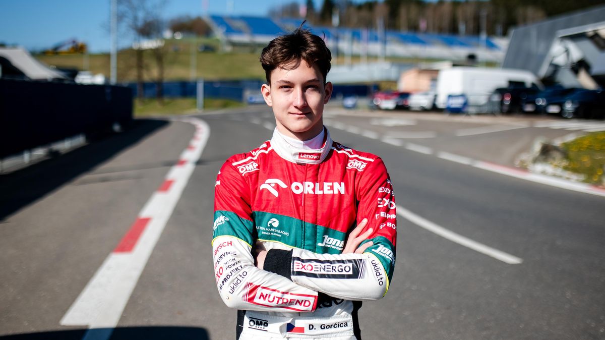 V 15 letech jel první závod ve formuli. Byla to šťastná náhoda, cílem jsou gé-téčka, říká česká závodní naděje David Gorčica