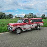 Ford F-250 Ranger XLT Camper Special.