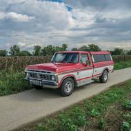Ford F-250 Ranger XLT Camper Special.