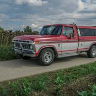 Ford F-250 Ranger XLT Camper Special.