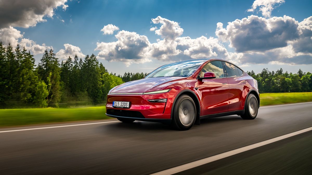 Klíčový Model Y Juniper s nejdelším dojezdem v testu: Ujede slibovaných 600 km? Vyzkoušeli jsme to! A také samořízení. Bohužel…