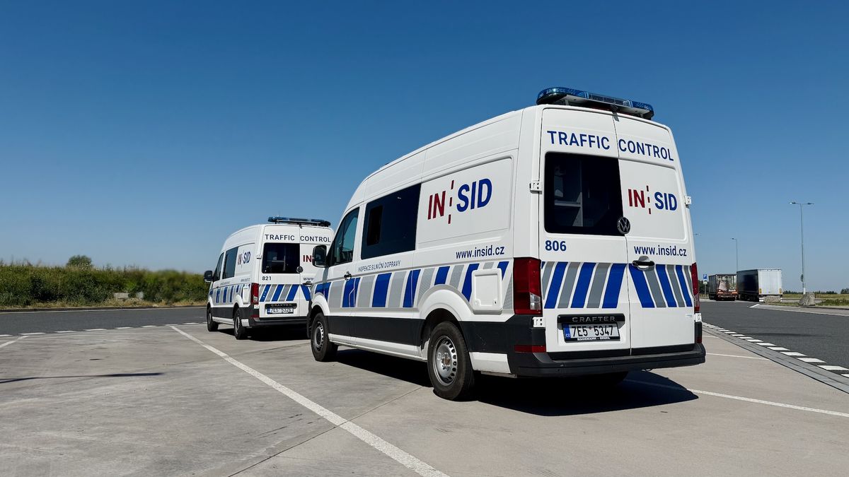 Rekordní půlmilionová pokuta v Česku? Nové modré majáky se s tím nepárají