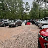 Parkoviště Aquaparku Fala.