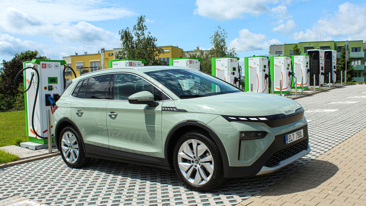 Jsme stále skeptičtí. Elektromobil by si pořídila čtyři procenta Čechů. Je to nejméně v Evropě