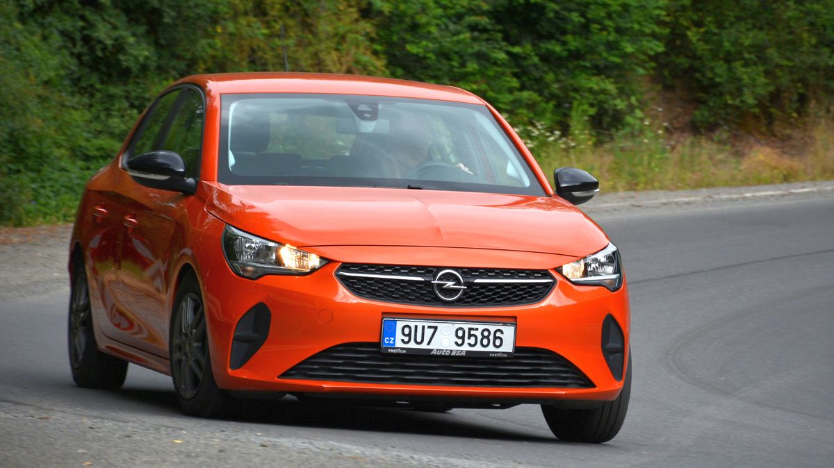 Ojetý Opel Corsa se snaží, jen by si zasloužil lepší motory než ty od Peugeotu. Jeden obstojný jsme ale našli
