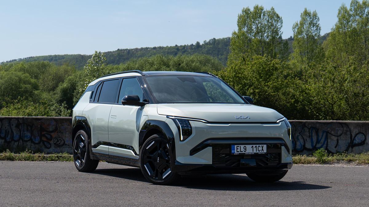 Nejdůležitější nová kia v testu: Kompaktní elektrická EV3 má ty nejvyšší ambice. Má na to ale schopnosti?