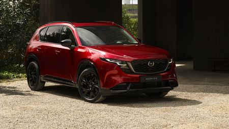Přijíždí nová Mazda, kterou nikdo nečekal! Oblíbené SUV má poctivý benziňák, ještě více místa a první českou cenu