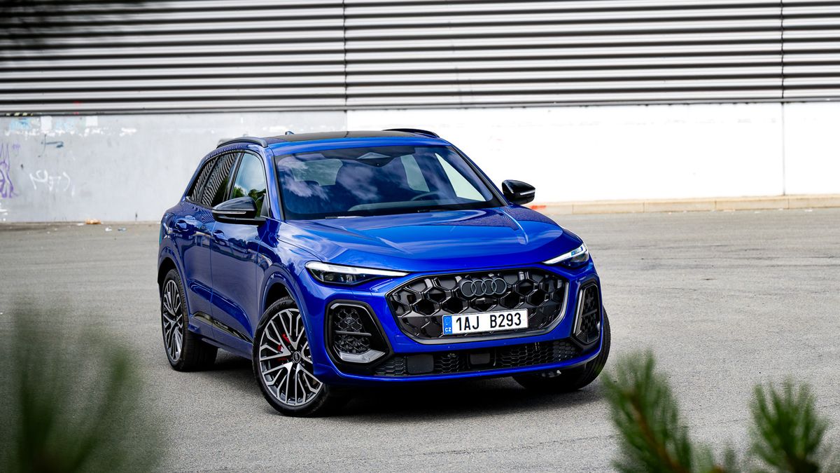 Audi SQ5 je moderní sportovní SUV, které má pod kapotou pořád šestiválec. Uvnitř se pak změnilo úplně všechno