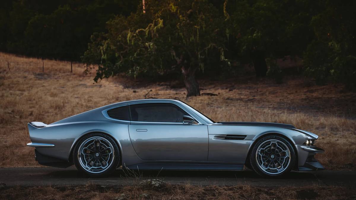 Restomor Aston Martin Octavia.