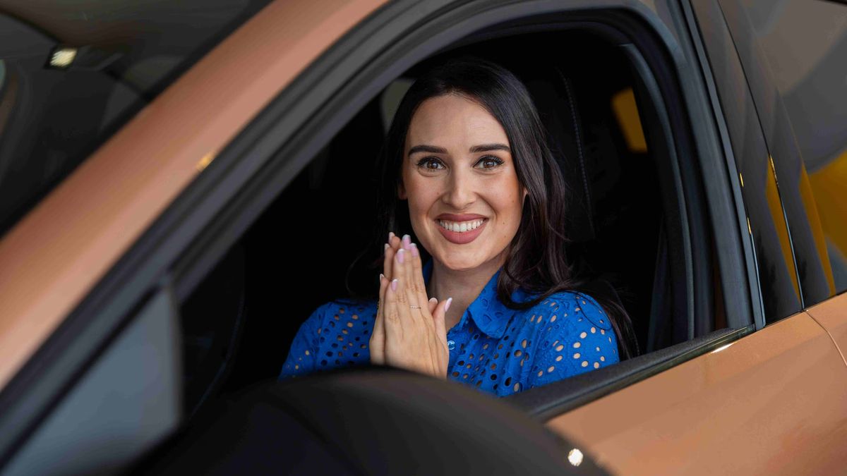 Oblíbená cukrářka má nové auto. Sympatická vítězka MasterChefa si vybrala vlajkovou loď tradiční značky