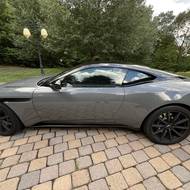 Aston Martin DB11