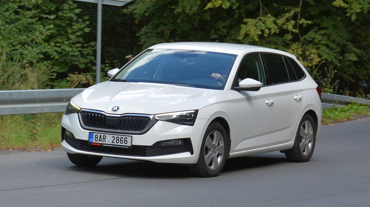 Fakt potřebujete Octavii? Ojetá Škoda Scala je takový boleslavský Golf. Je spolehlivá, prostorná a skoro vás nebude štvát