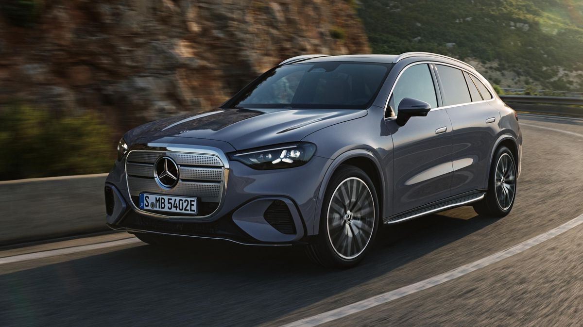 Nejprodávanější mercedes vstupuje do nové éry! Má působivé parametry, vlastní kinosál a podvozek luxusní limuzíny