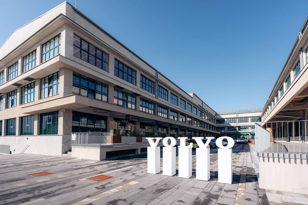Volvo ES90