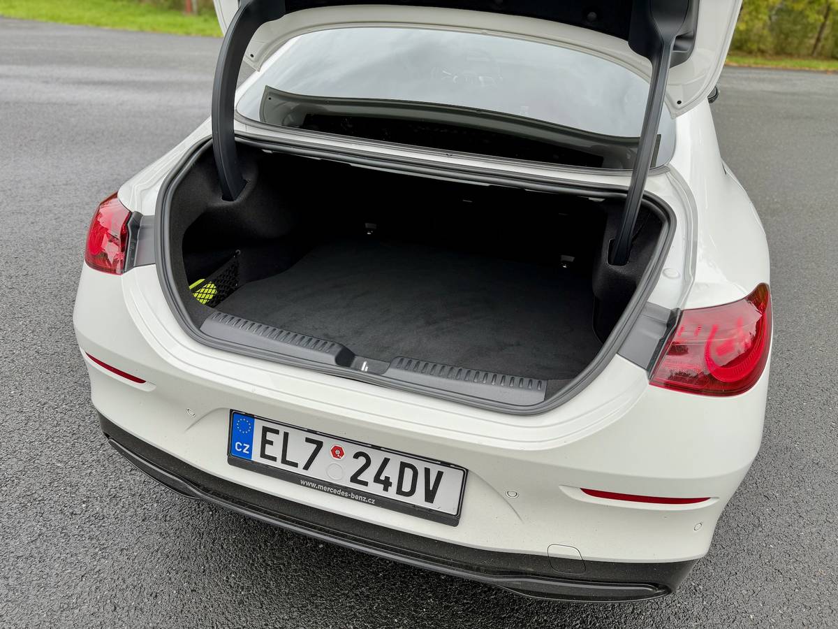 Mercedes-Benz CLA 250+ s technologií EQ