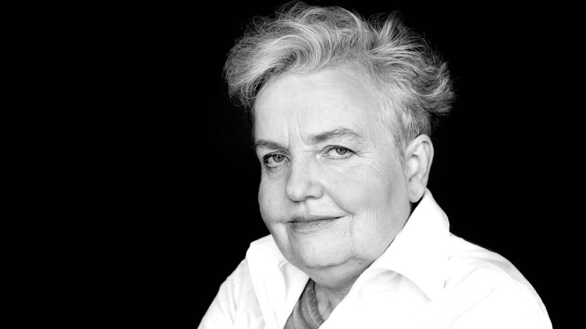Zemřela Dana Drábová. Na elektromobily měla jasný názor, takto před lety komentovala jejich nástup