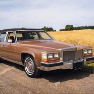 Cadillac Brougham 5.0