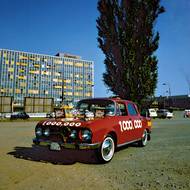 V roce 1973 sjelo z výrobní linky milionté auto s motorem vzadu. Šlo o tuto Škodu 100.