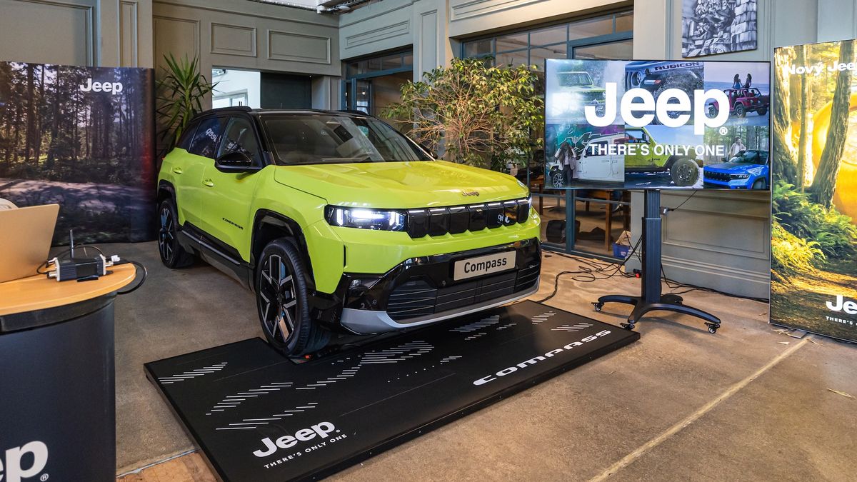 Jeep má konečně novinku, která by se mohla chytit i u nás: Na český trh dorazil zbrusu nový Compass. Známe i cenu