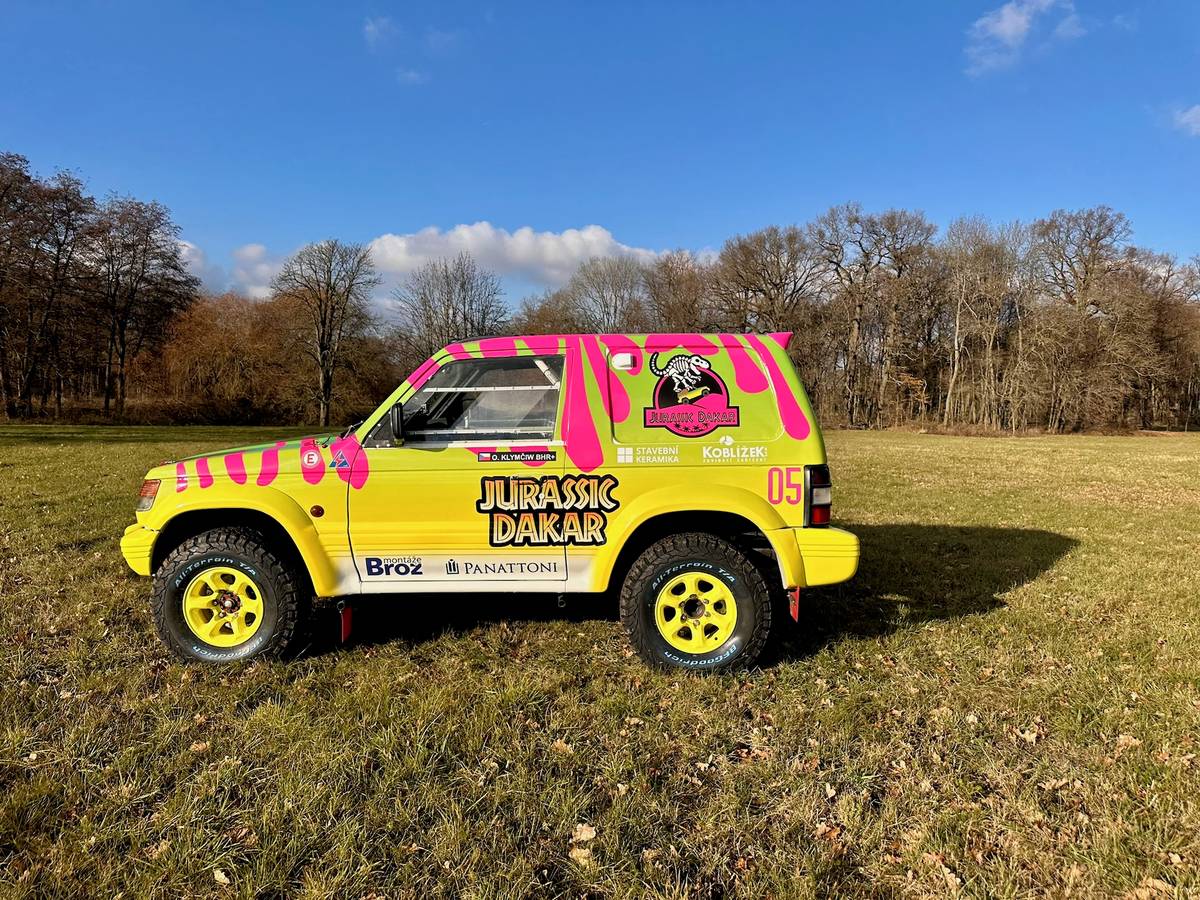 Mitsubishi Pajero (Jurassic Dakar)