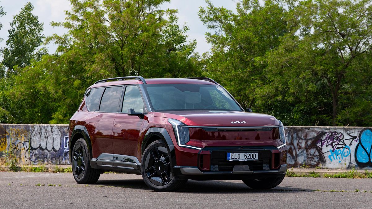 Technické vychytávky rodinného obříka: Čím se může pochlubit elektrické SUV Kia EV9
