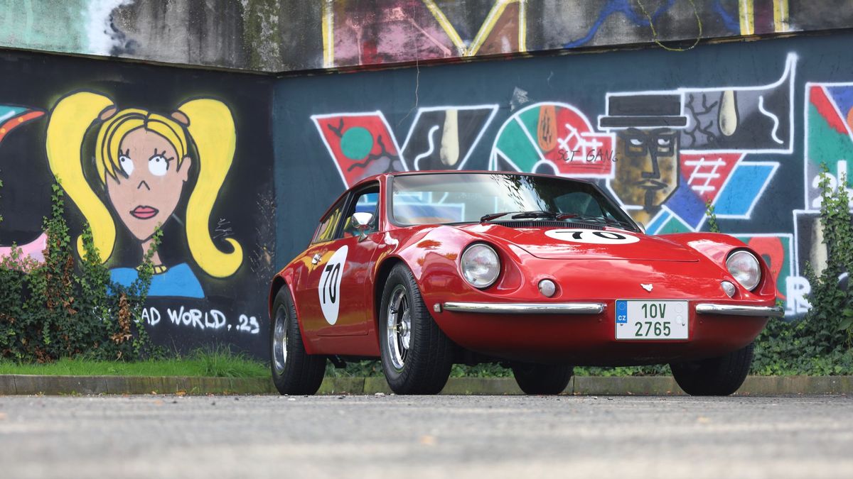 Jmenuje se Puma, je to kupé, ale Ford to není. Málo známý sporťáček pochází z Brazílie, závodil s ním Fittipaldi