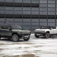 Aktuální nabídka karosářských verzí GMC Hummer, pick-up a SUV.