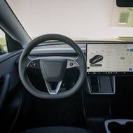 Teslu Model Y Standard (šedá)