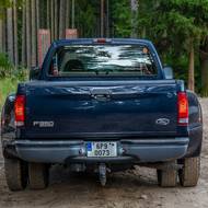 Ford F-350 XL Super Duty V10 Triton