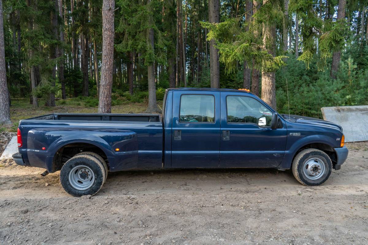 Ford F-350 XL Super Duty V10 Triton
